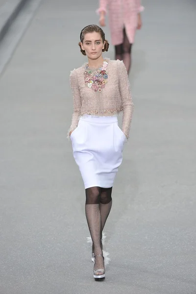 Look 19